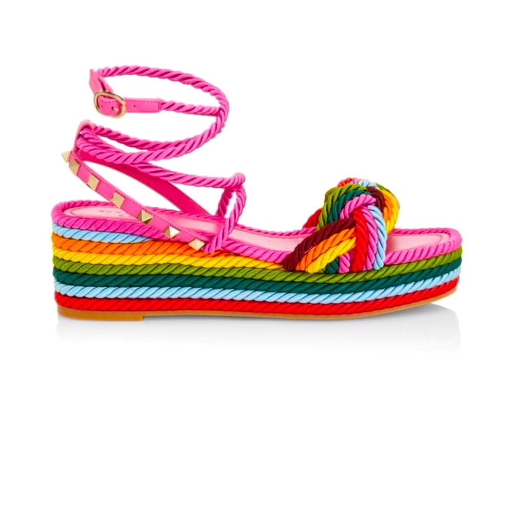 ✨VALENTINO SANDALS✨(BRAND NEW) 
Size 36 (Box & Dust Bag included)